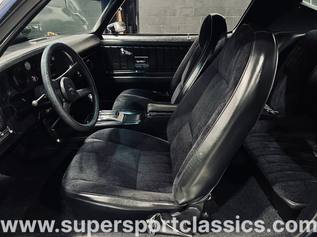 Chevrolet-Camaro-1972-Coupe-13