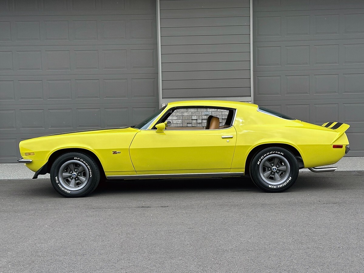 Chevrolet-Camaro-1972-Coupe-2