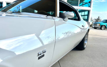Chevrolet-Camaro-1972-Hatchback-10