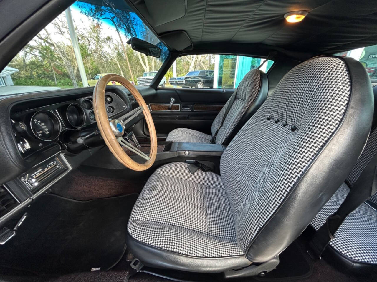Chevrolet-Camaro-1972-Hatchback-22