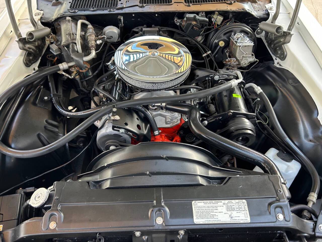 Chevrolet-Camaro-1972-Hatchback-35