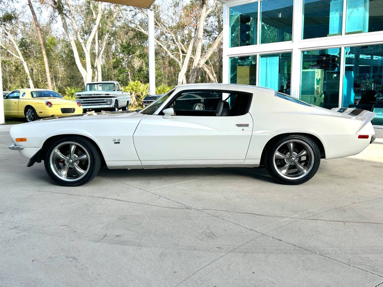 Chevrolet-Camaro-1972-Hatchback-7