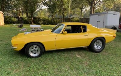 Chevrolet Camaro  1972 yellow