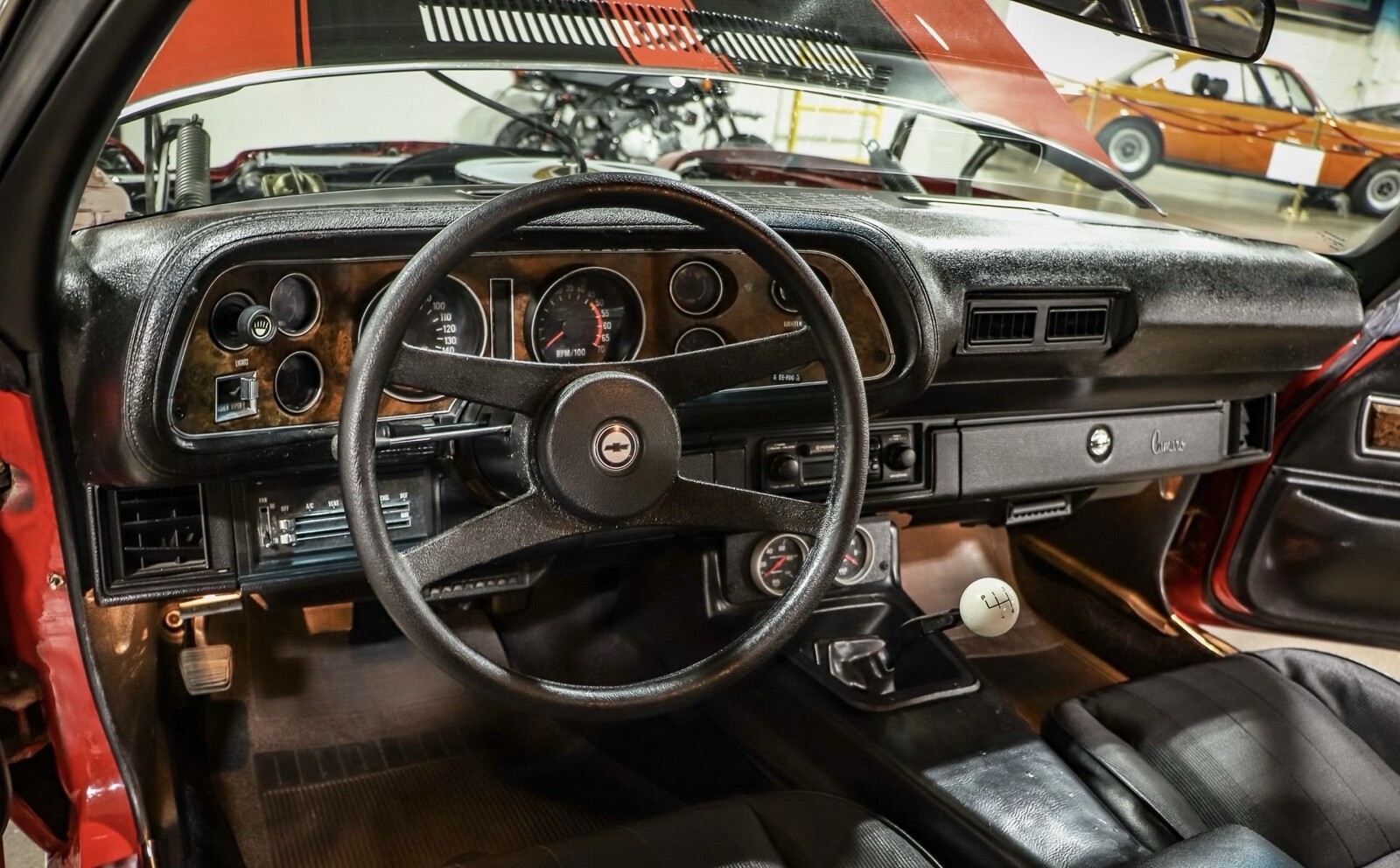 Chevrolet-Camaro-1973-Coupe-26