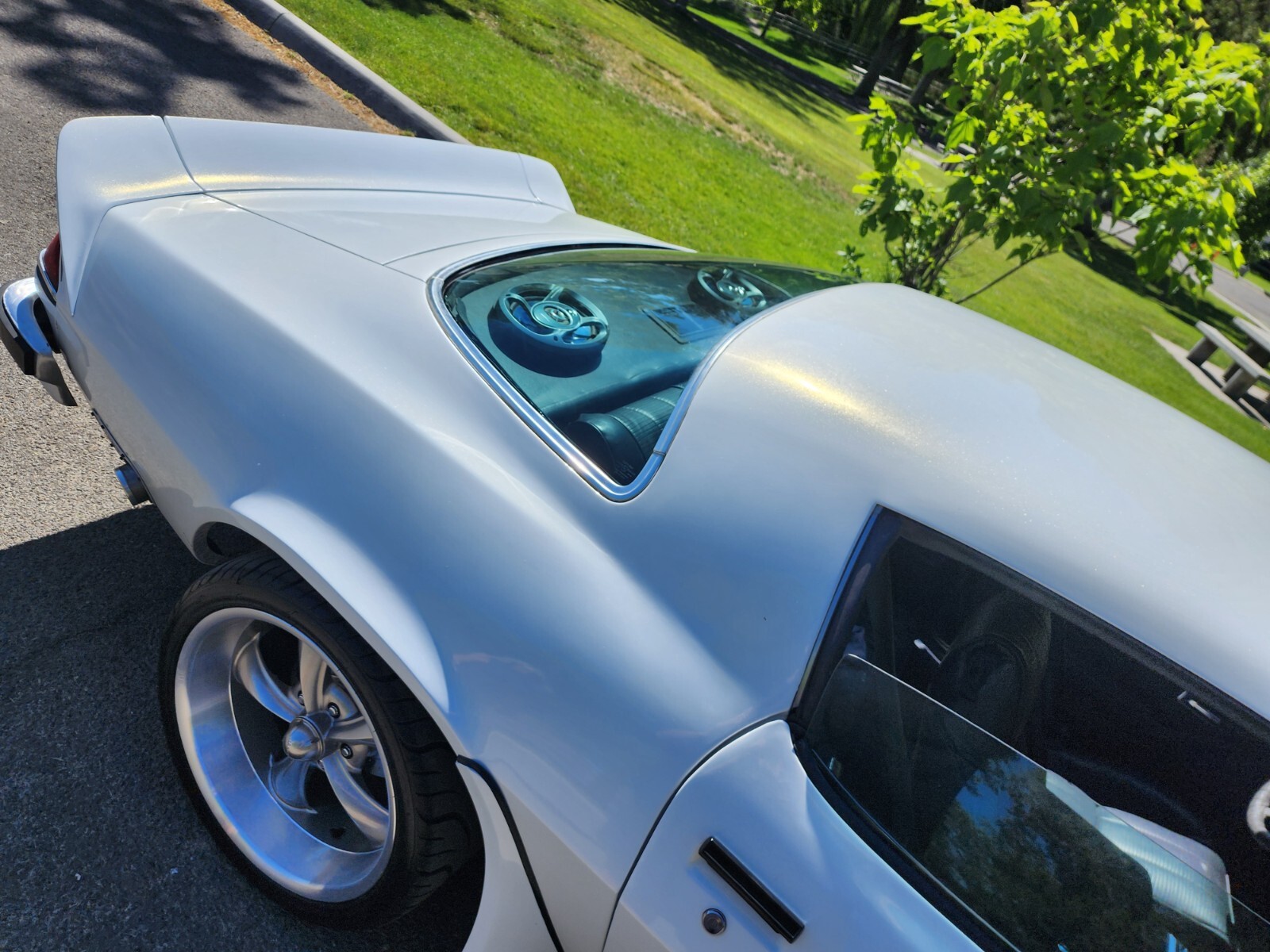 Chevrolet-Camaro-1977-Coupe-11
