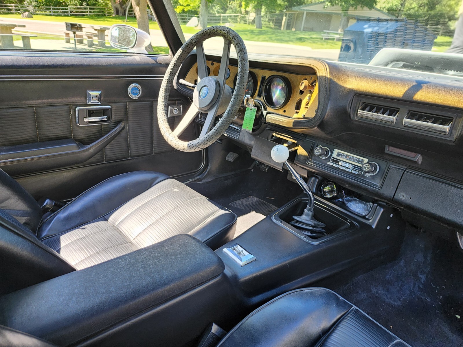 Chevrolet-Camaro-1977-Coupe-12
