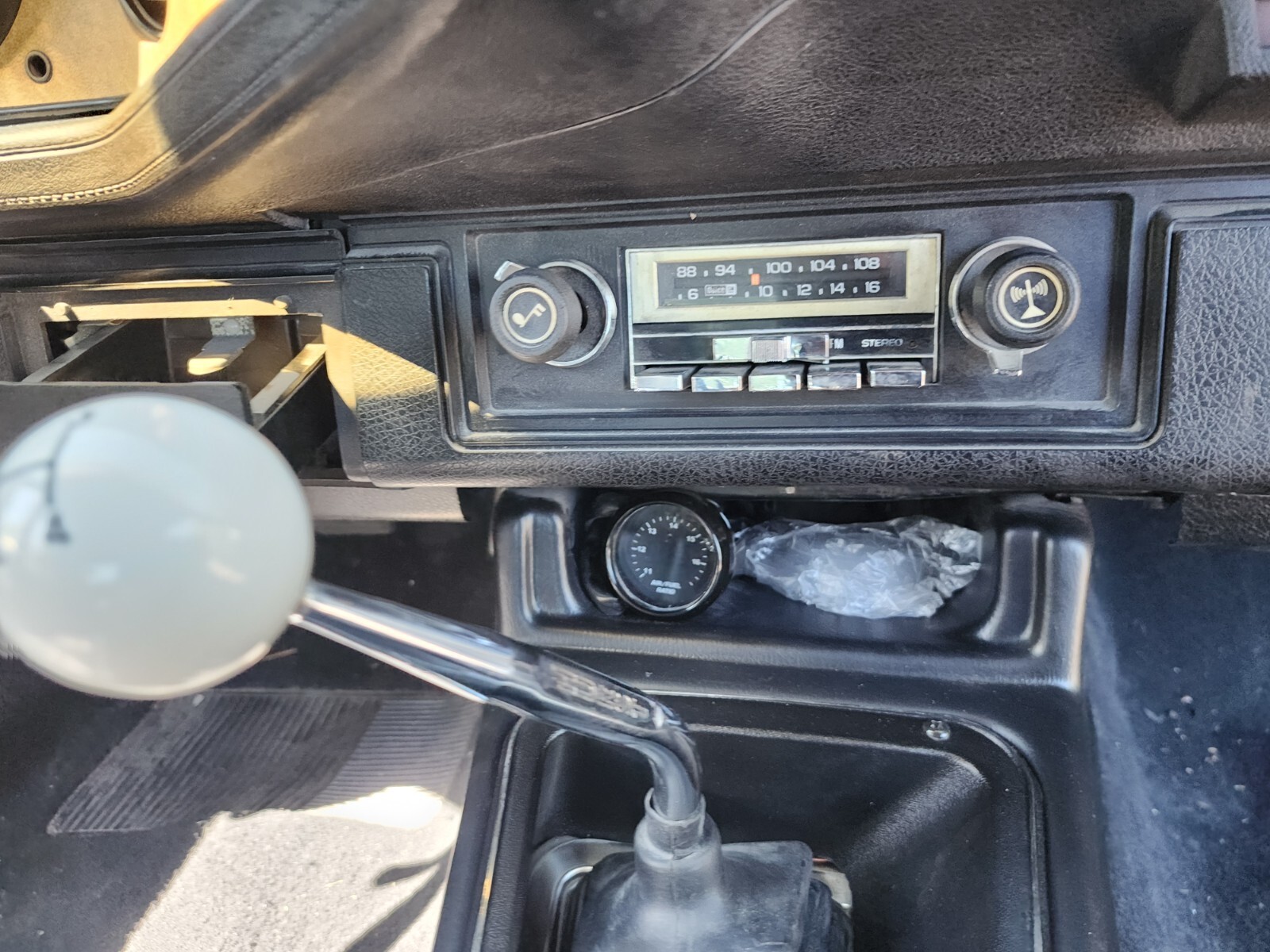 Chevrolet-Camaro-1977-Coupe-13