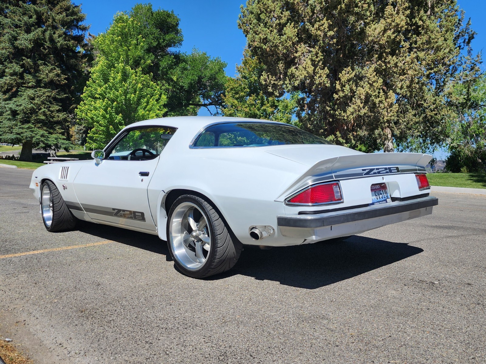 Chevrolet-Camaro-1977-Coupe-2