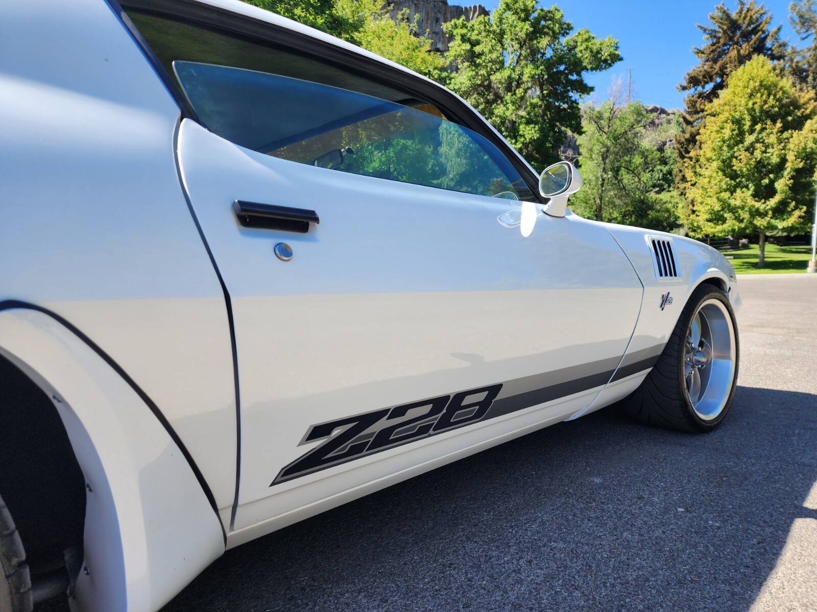 Chevrolet-Camaro-1977-Coupe-9