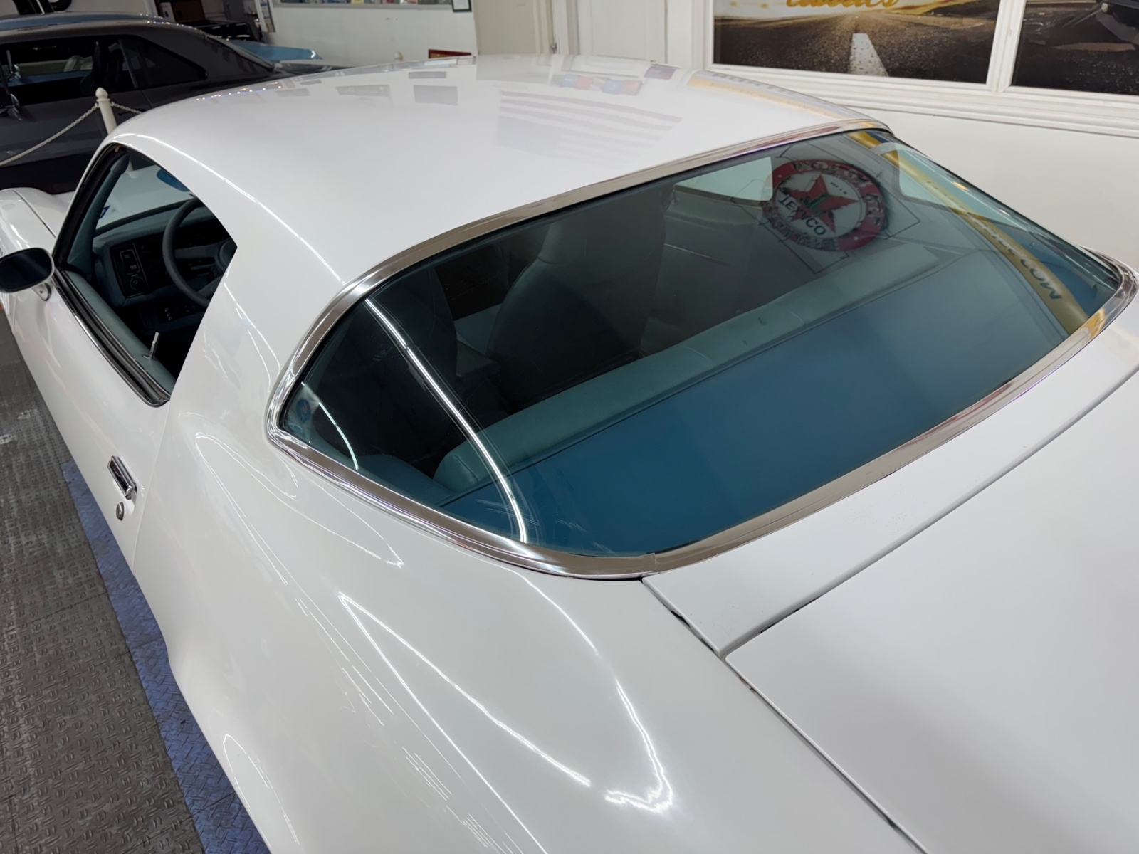 Chevrolet-Camaro-1979-2-Door-13