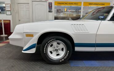 Chevrolet-Camaro-1979-2-Door-21