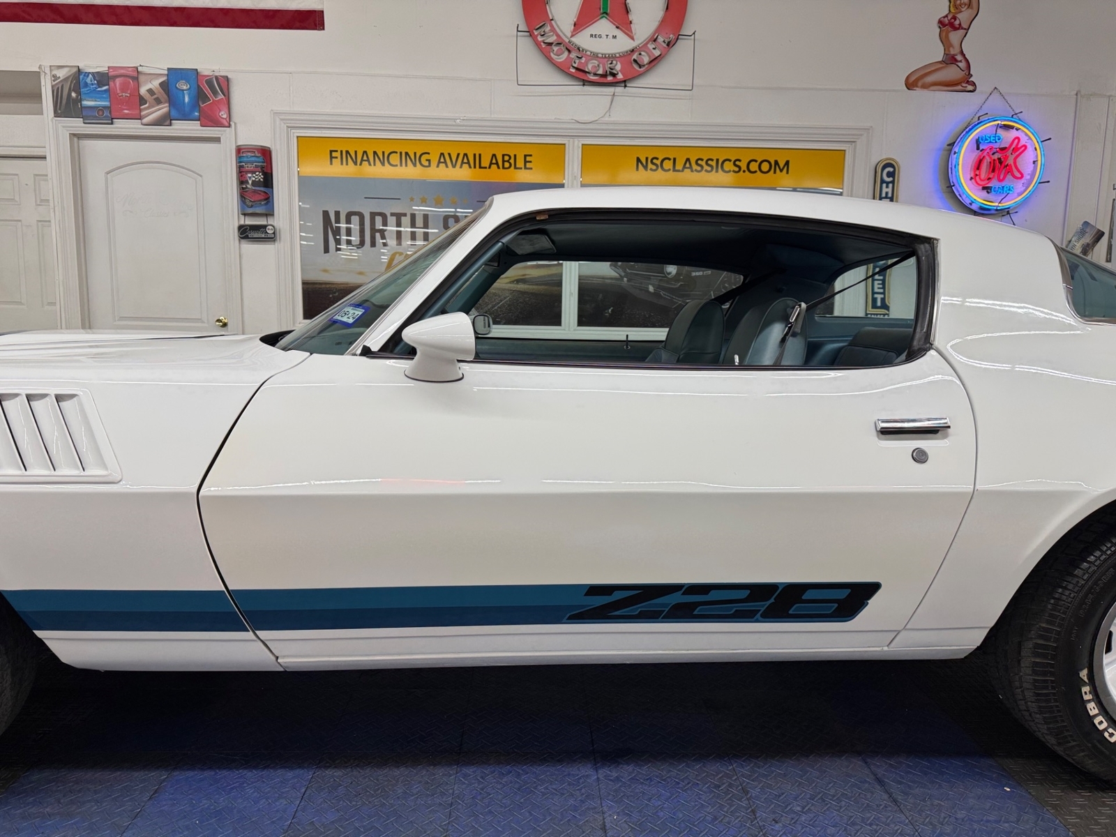Chevrolet-Camaro-1979-2-Door-22