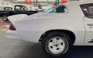 Chevrolet-Camaro-1979-2-Door-28
