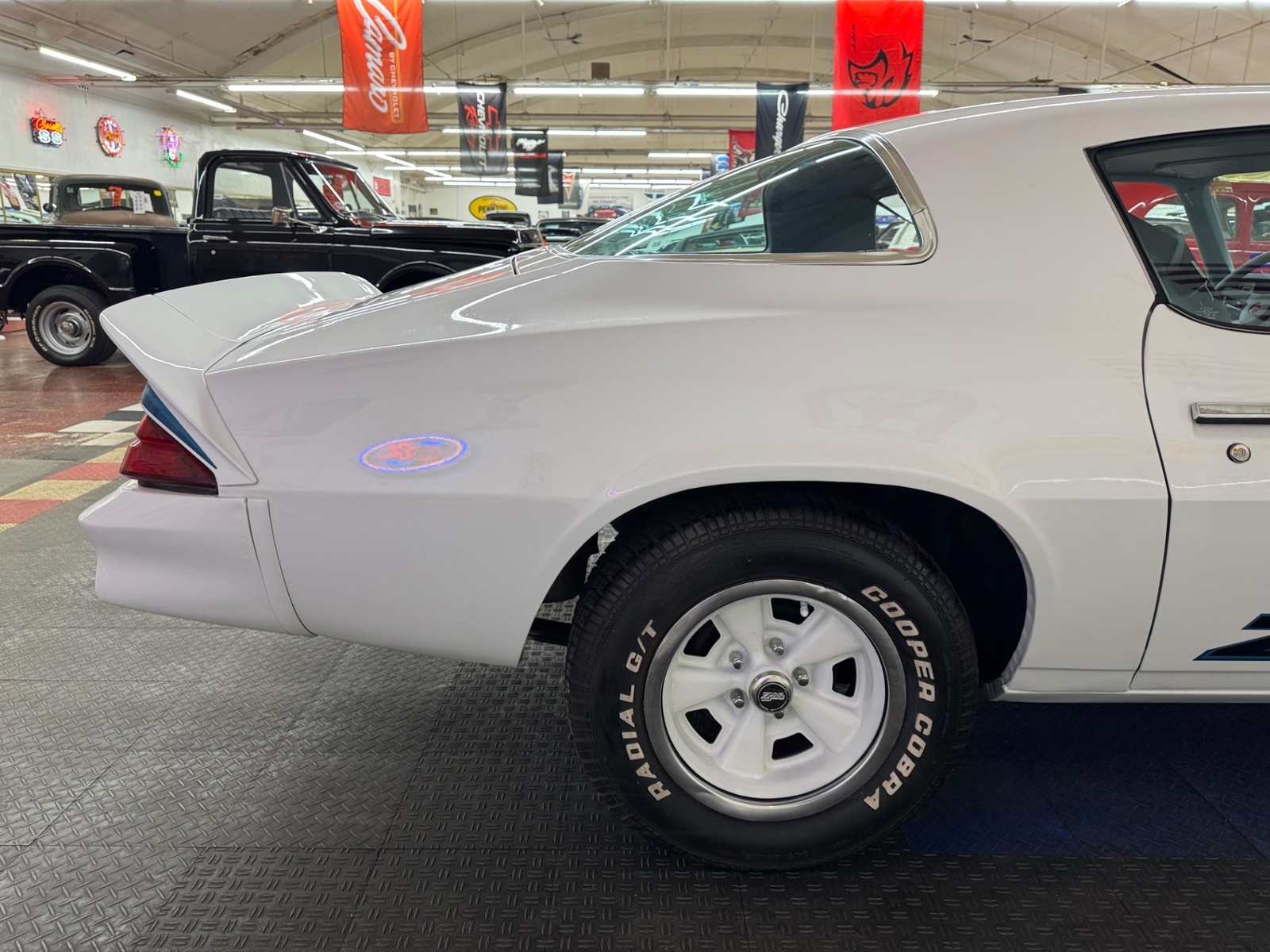 Chevrolet-Camaro-1979-2-Door-28