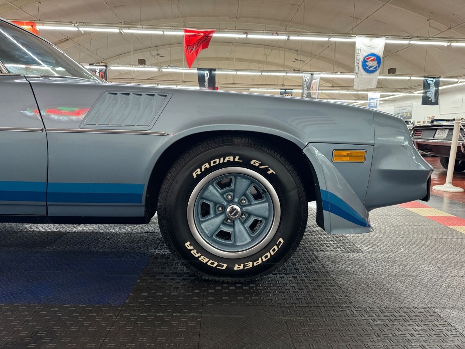 Chevrolet-Camaro-1979-2-Door-31