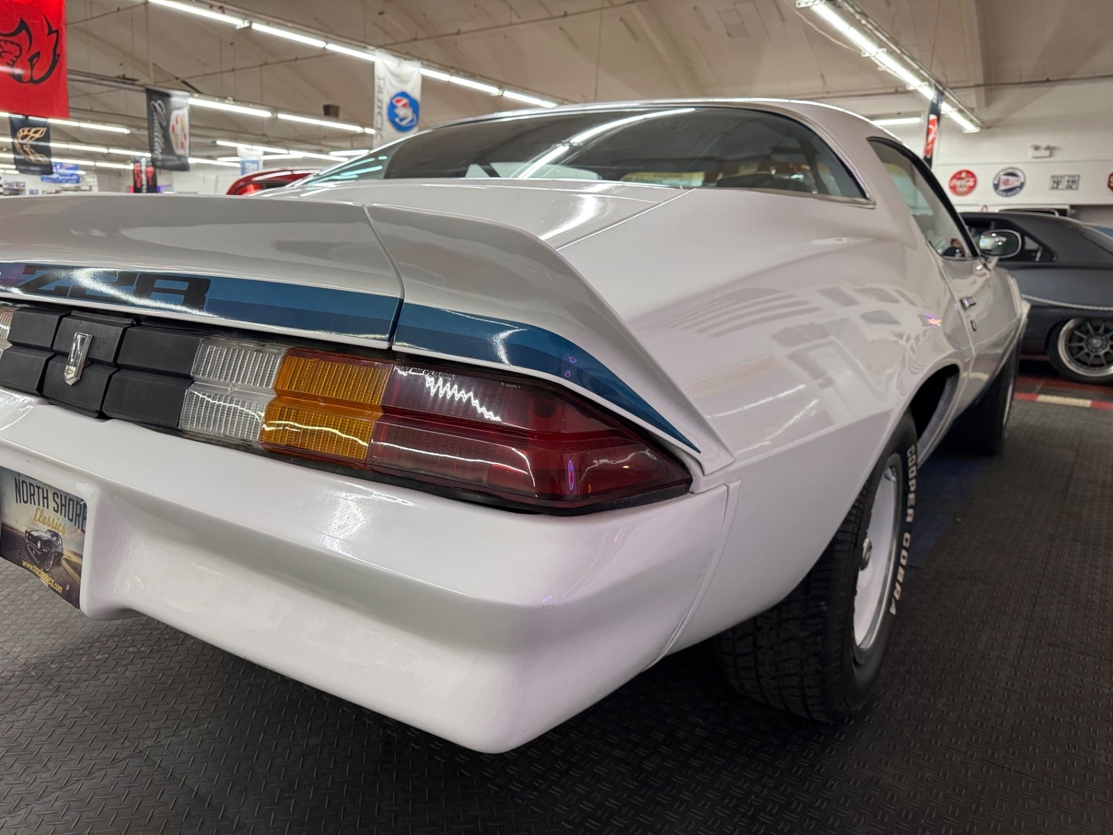 Chevrolet-Camaro-1979-2-Door-31