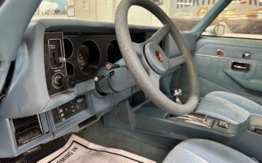 Chevrolet-Camaro-1979-2-Door-35