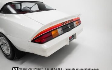 Chevrolet-Camaro-1979-2dr-Car-34
