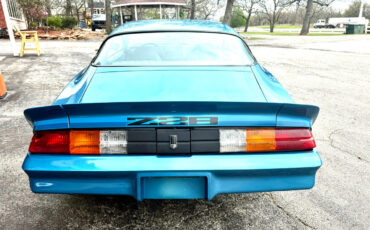 Chevrolet-Camaro-1979-American-Muscle-Car-38