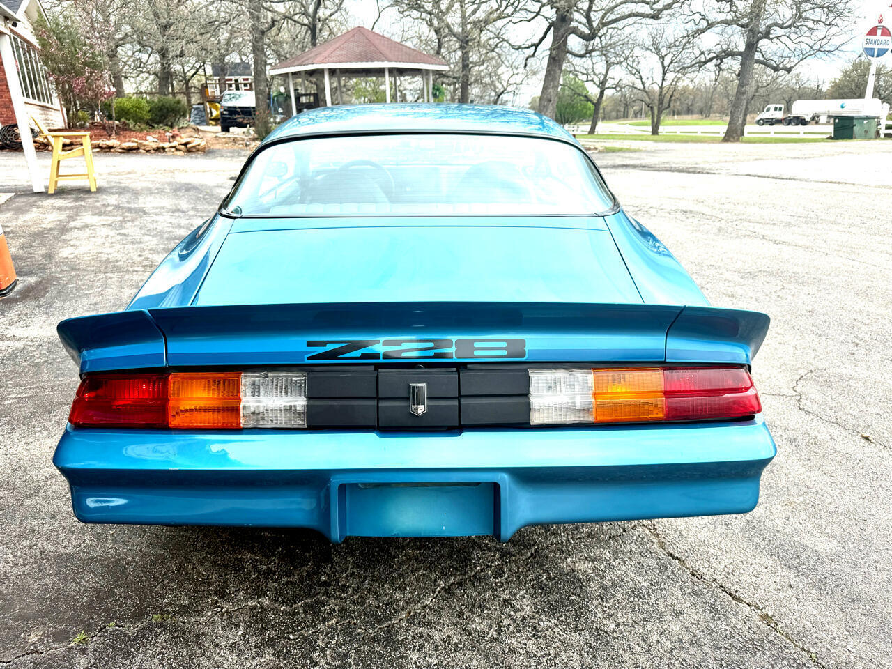 Chevrolet-Camaro-1979-American-Muscle-Car-38