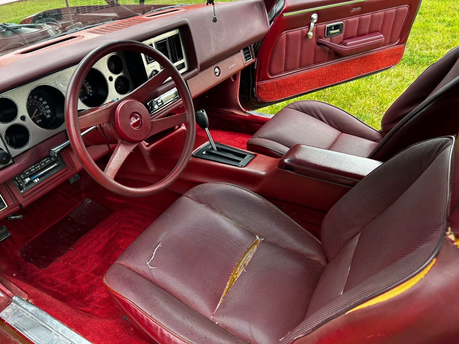 Chevrolet-Camaro-1979-Coupe-12