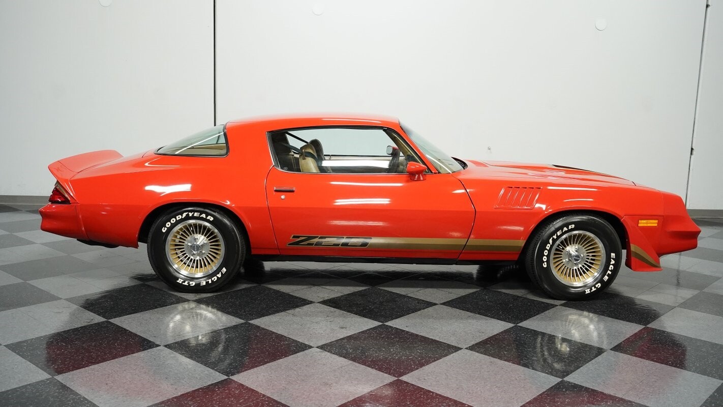 Chevrolet-Camaro-1979-Coupe-12