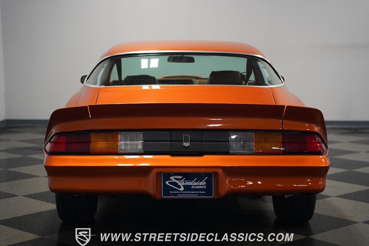 Chevrolet-Camaro-1979-Coupe-13