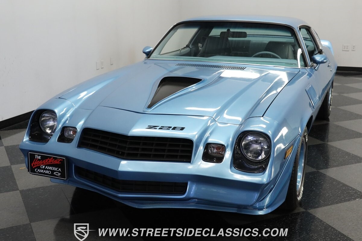 Chevrolet-Camaro-1979-Coupe-16