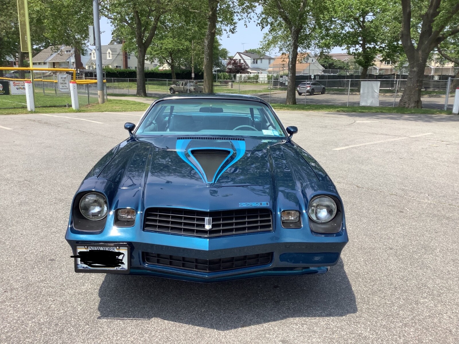 Chevrolet-Camaro-1979-Coupe-2