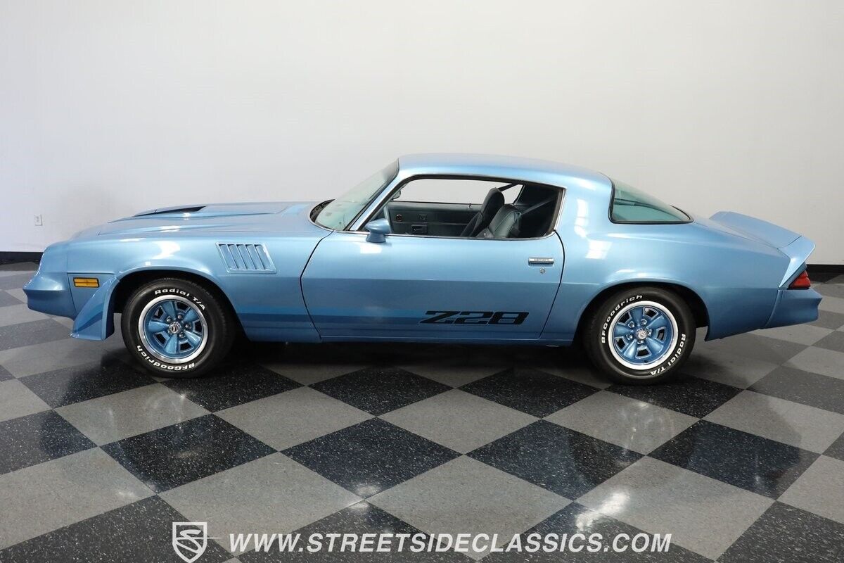 Chevrolet-Camaro-1979-Coupe-2