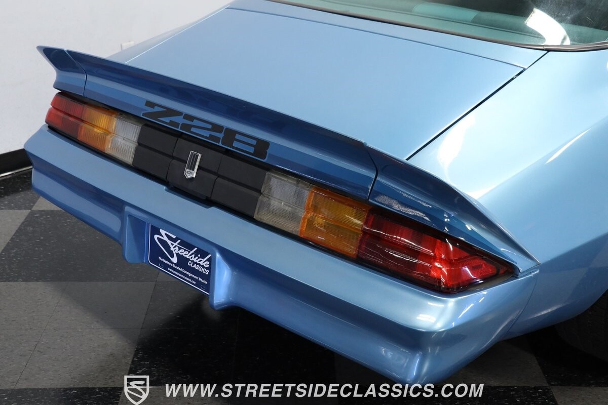 Chevrolet-Camaro-1979-Coupe-24