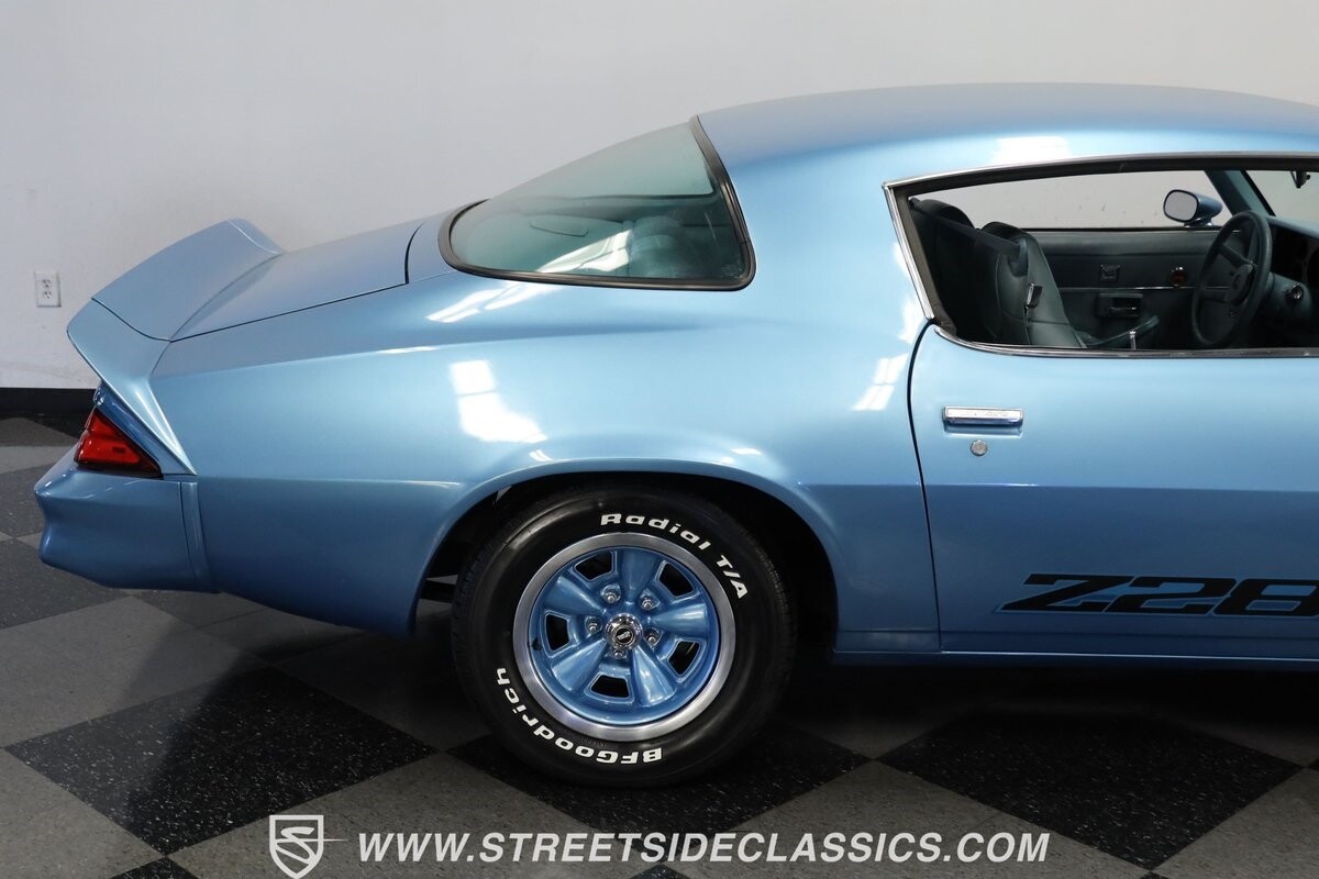 Chevrolet-Camaro-1979-Coupe-27