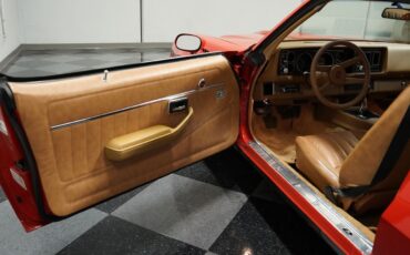 Chevrolet-Camaro-1979-Coupe-28