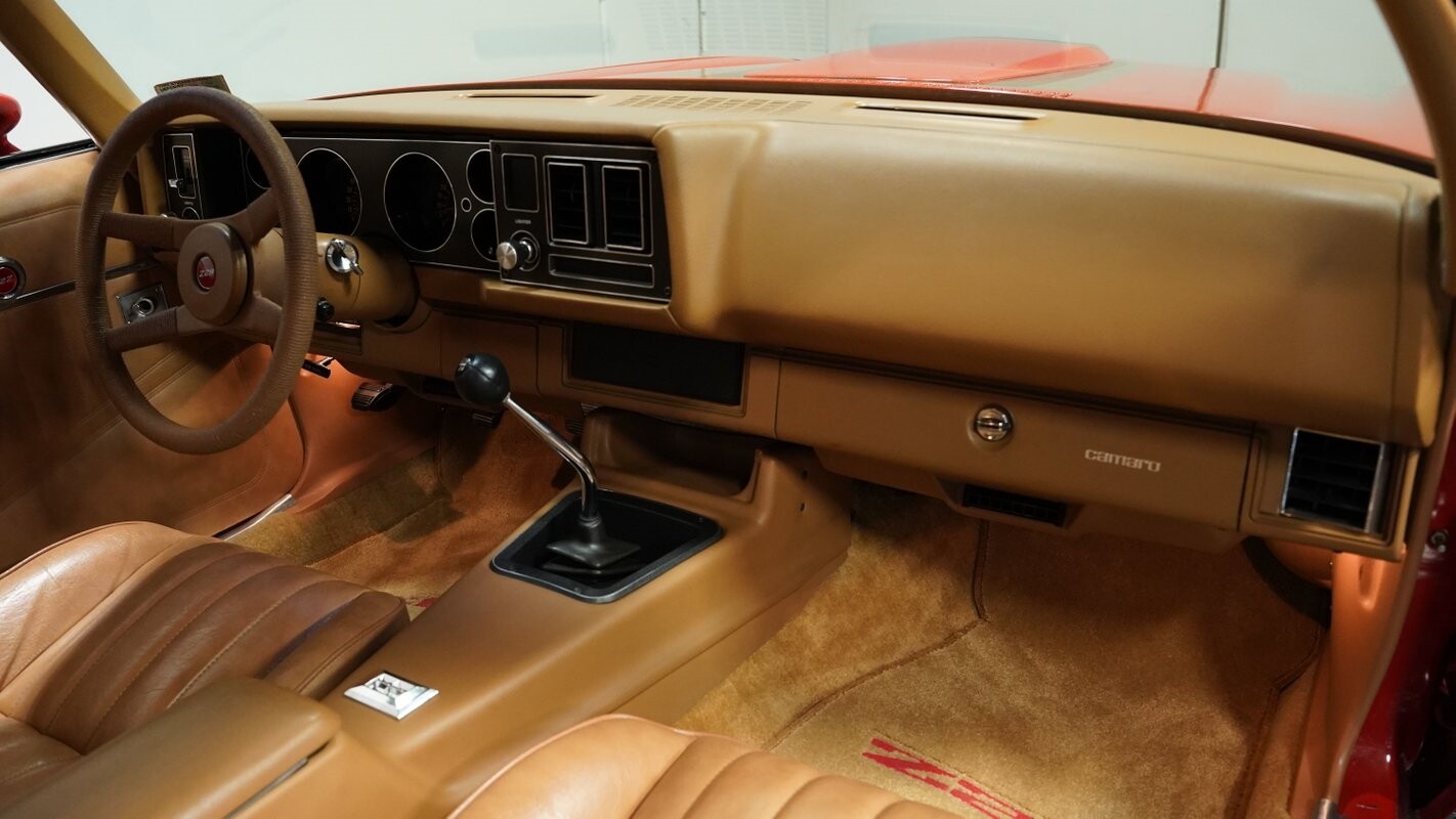 Chevrolet-Camaro-1979-Coupe-39