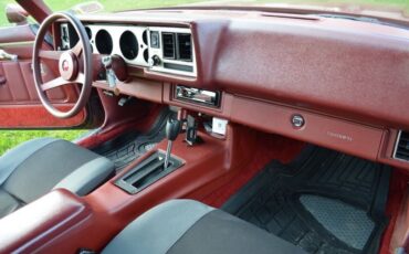 Chevrolet-Camaro-1979-Coupe-8