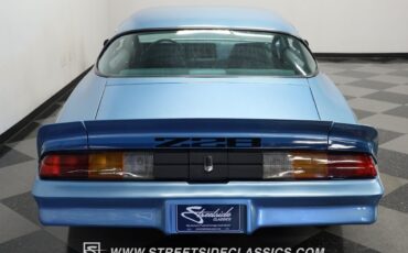 Chevrolet-Camaro-1979-Coupe-8