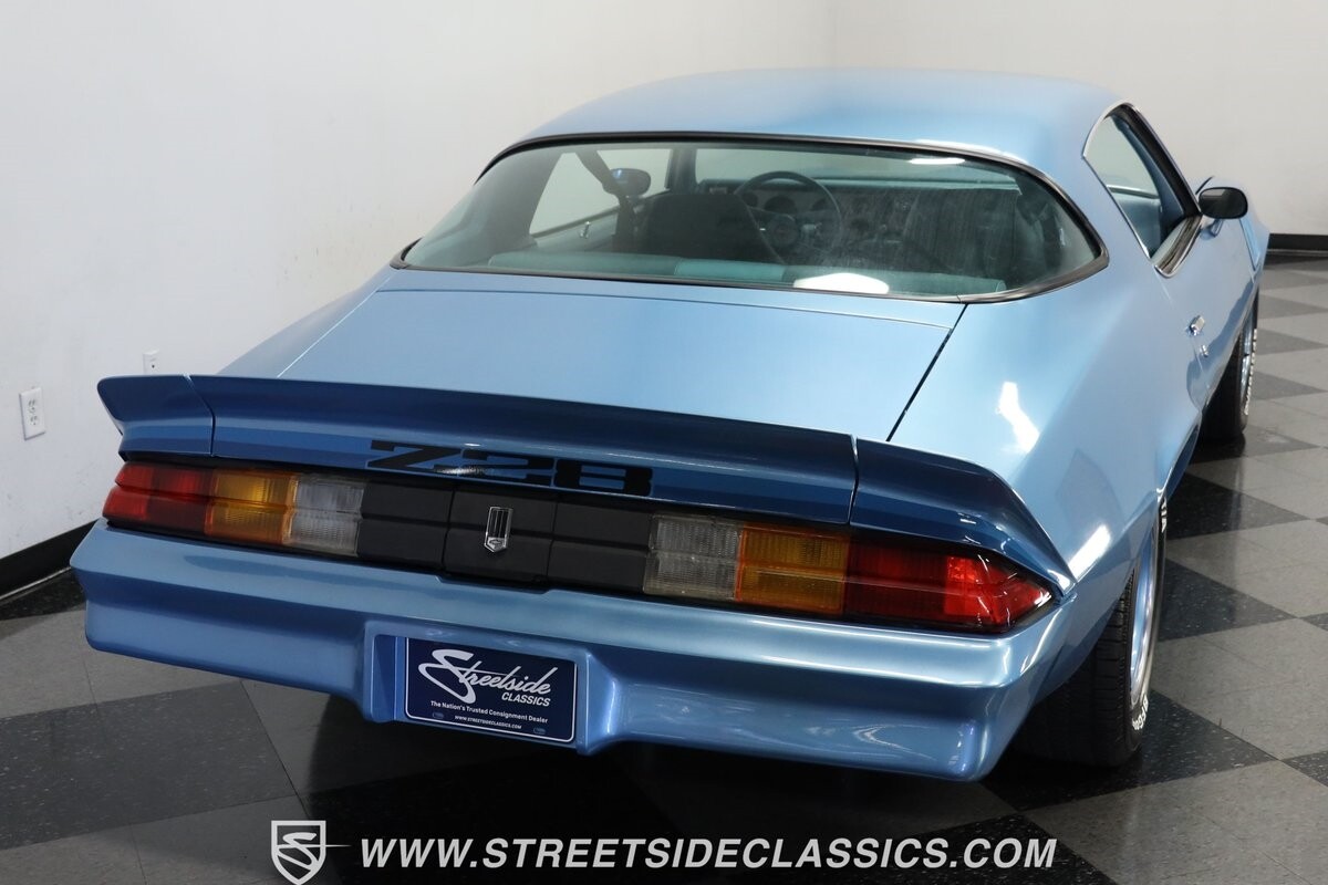 Chevrolet-Camaro-1979-Coupe-9