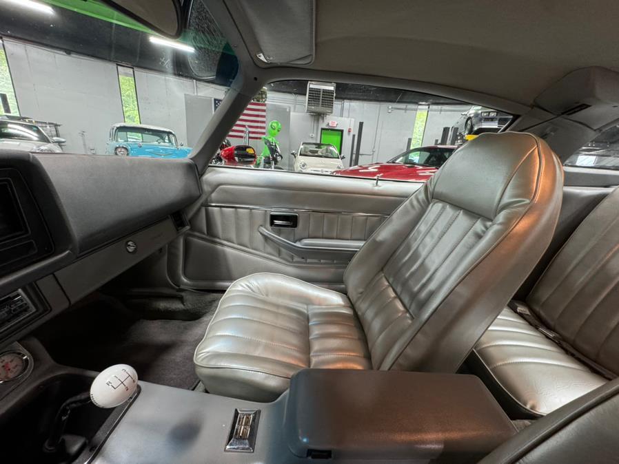 Chevrolet-Camaro-1980-2-Door-Coupe-15