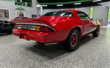 Chevrolet-Camaro-1980-2-Door-Coupe-2