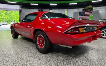Chevrolet-Camaro-1980-2-Door-Coupe-4