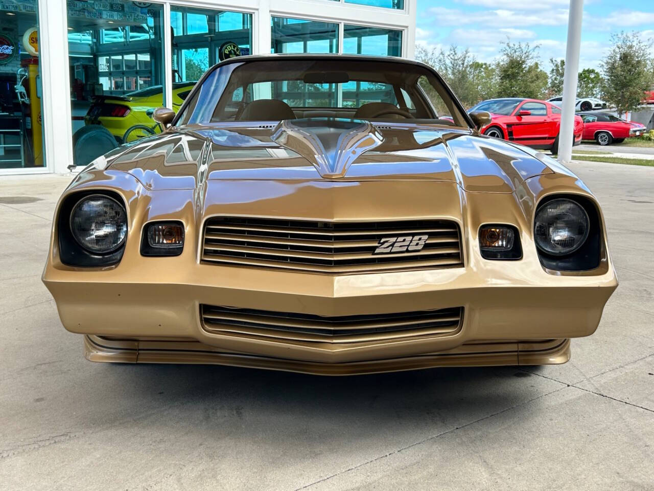Chevrolet-Camaro-1980-Hatchback-1