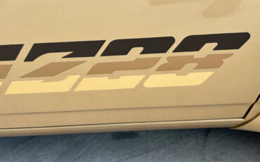 Chevrolet-Camaro-1980-Hatchback-11