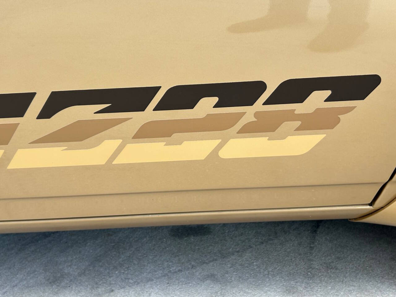 Chevrolet-Camaro-1980-Hatchback-11