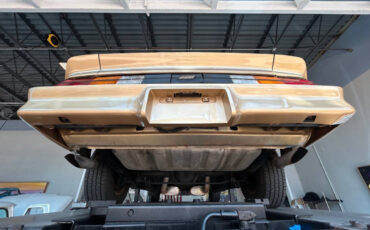 Chevrolet-Camaro-1980-Hatchback-27