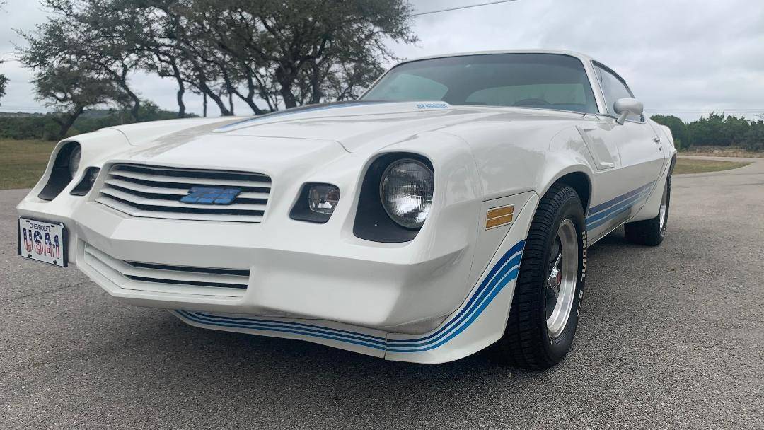 Chevrolet-Camaro-1980-white-1