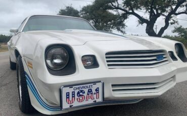 Chevrolet-Camaro-1980-white-10
