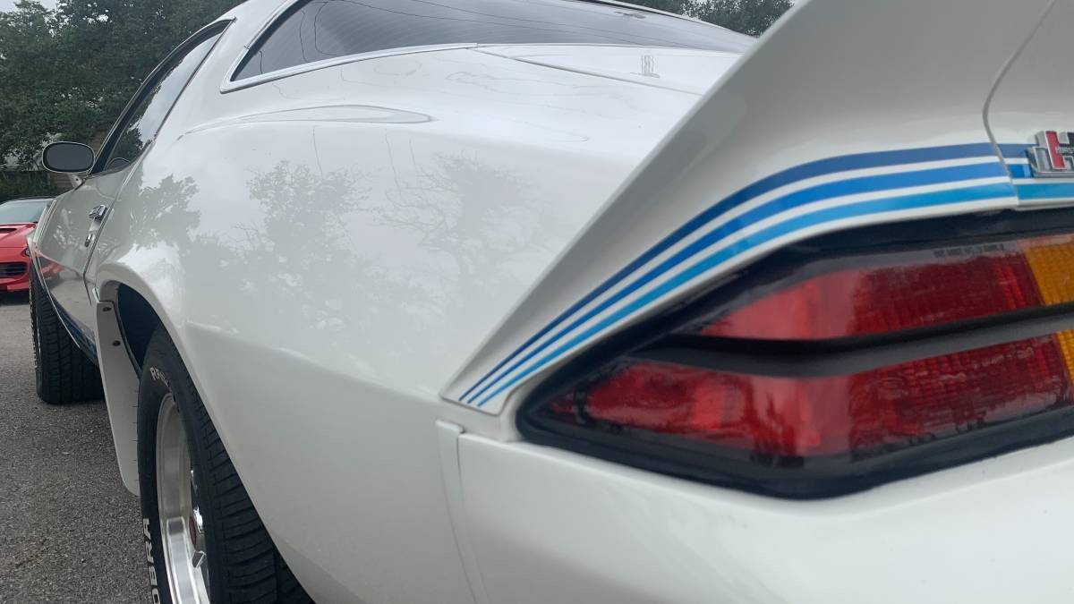 Chevrolet-Camaro-1980-white-14