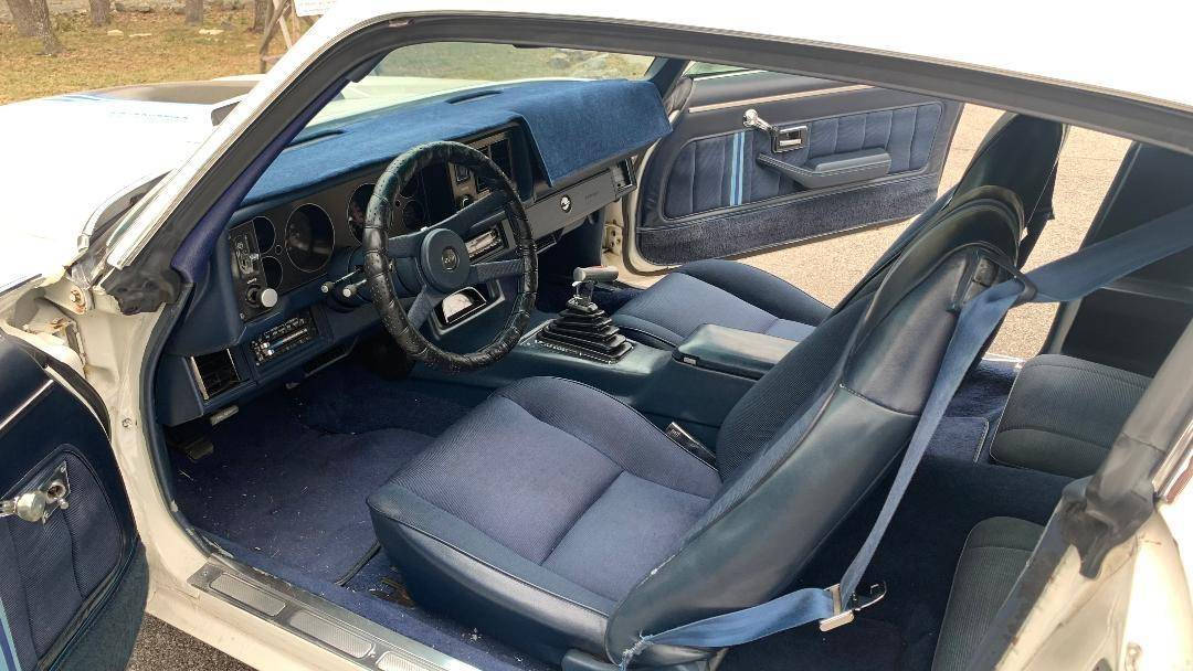 Chevrolet-Camaro-1980-white-6