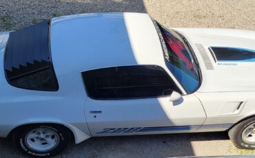 Chevrolet-Camaro-1981-10