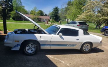 Chevrolet-Camaro-1981-3